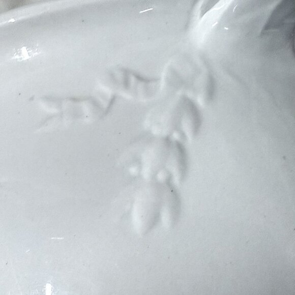 Antique J & G Meakin Ironstone Chamber Pot White Embossed Floral England 1800s - Picture 10 of 12